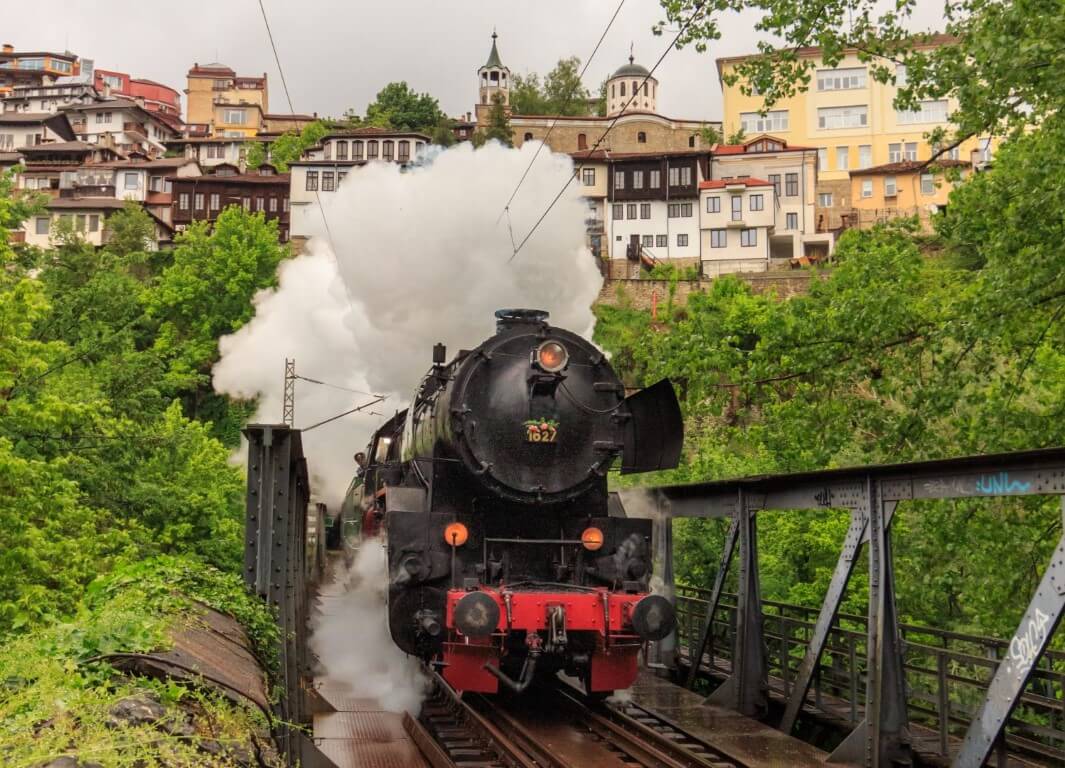 110 години Независимост – историческа възстановка и пътуване с ретро-влак „Корона експрес“